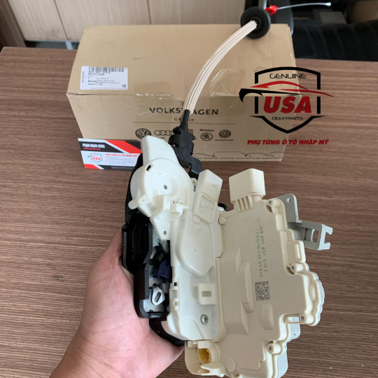 Cụm khóa hít cửa  Audi A8  - 4H1837015E